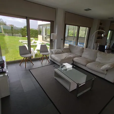 בית נופש Casa Rial 47 Con Piscina Climatizada *