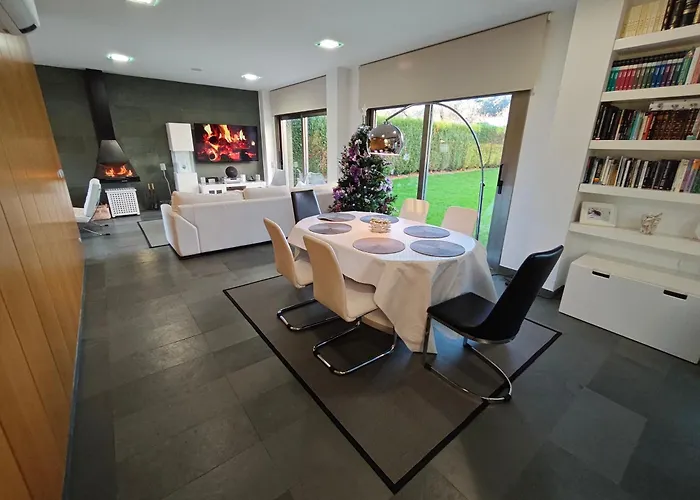 Casa Rial 47 Con Piscina Climatizada Hébergement de vacances *